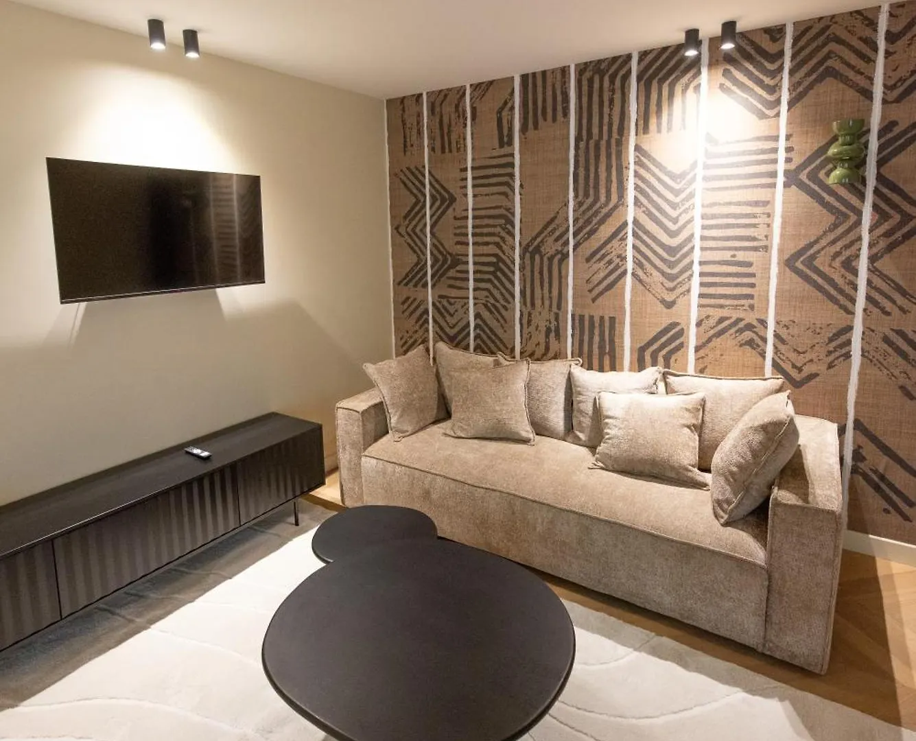 Basfroi Cosy 2 Apartment